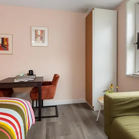 Lowlander Bed & Breakfast